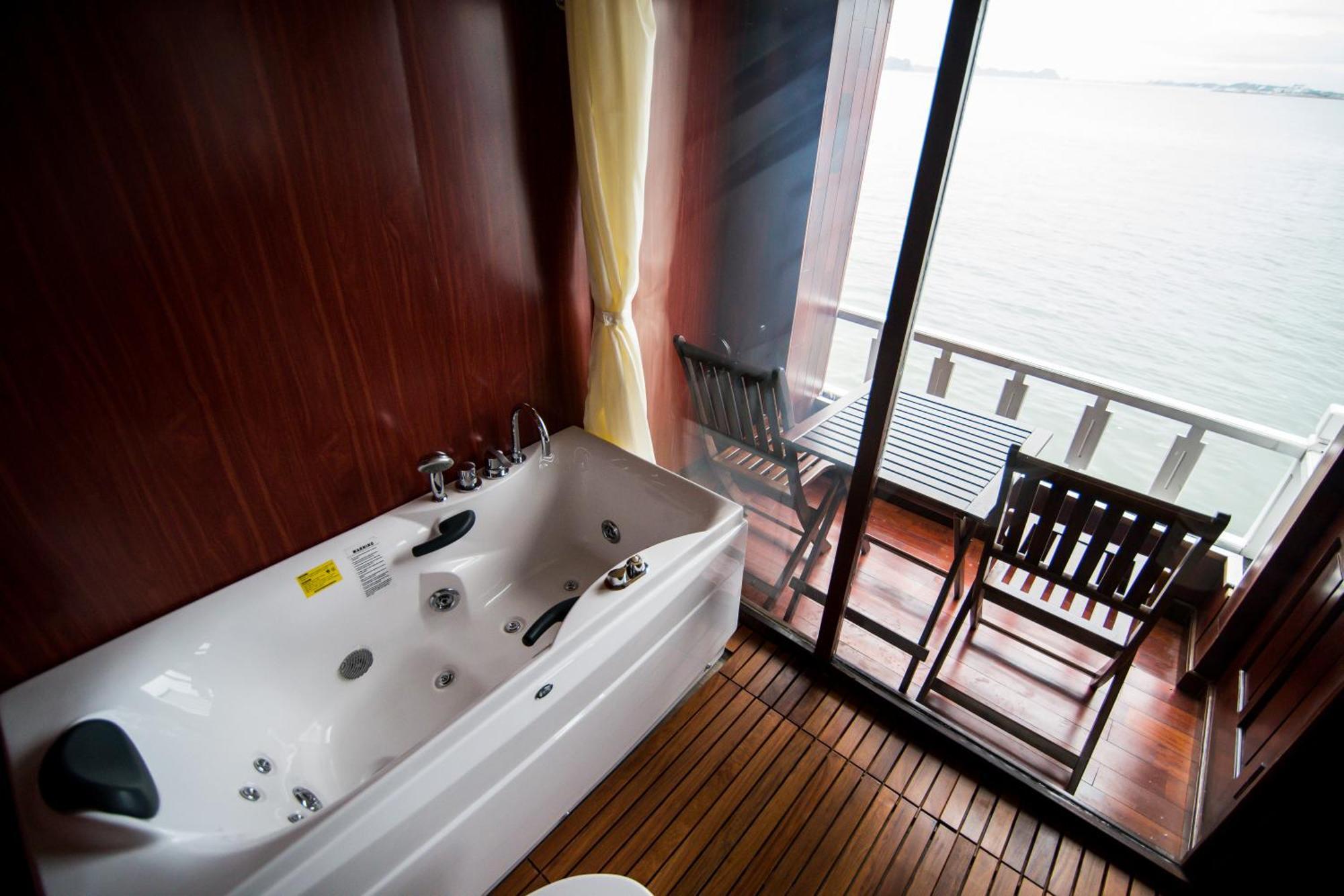 Renea Cruises Halong Otel Ha Long Dış mekan fotoğraf