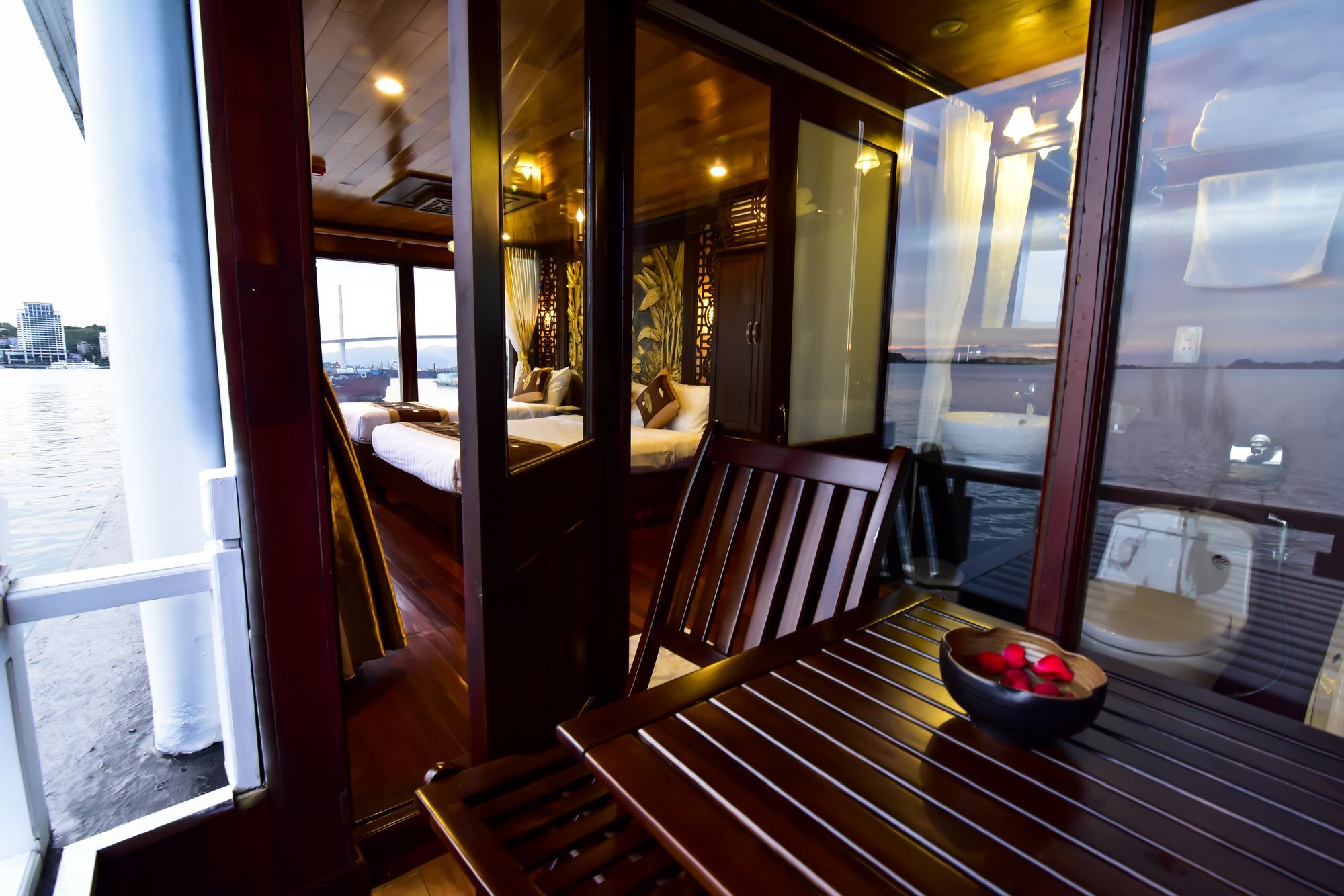Renea Cruises Halong Otel Ha Long Dış mekan fotoğraf